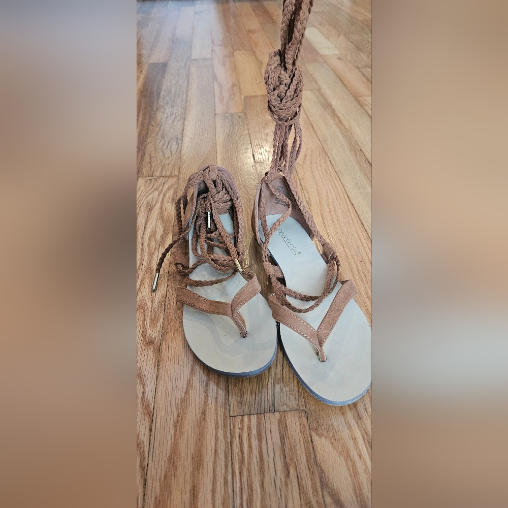 Shoedazzle strappy tie-up brown faux suede sandal size 6